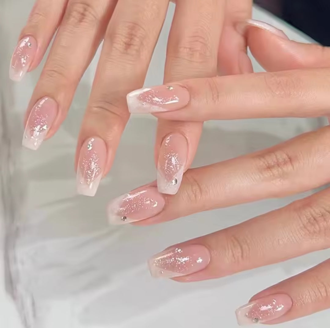 GlossyTips - Feminine Touch